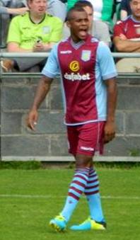 Leandro Bacuna football photo