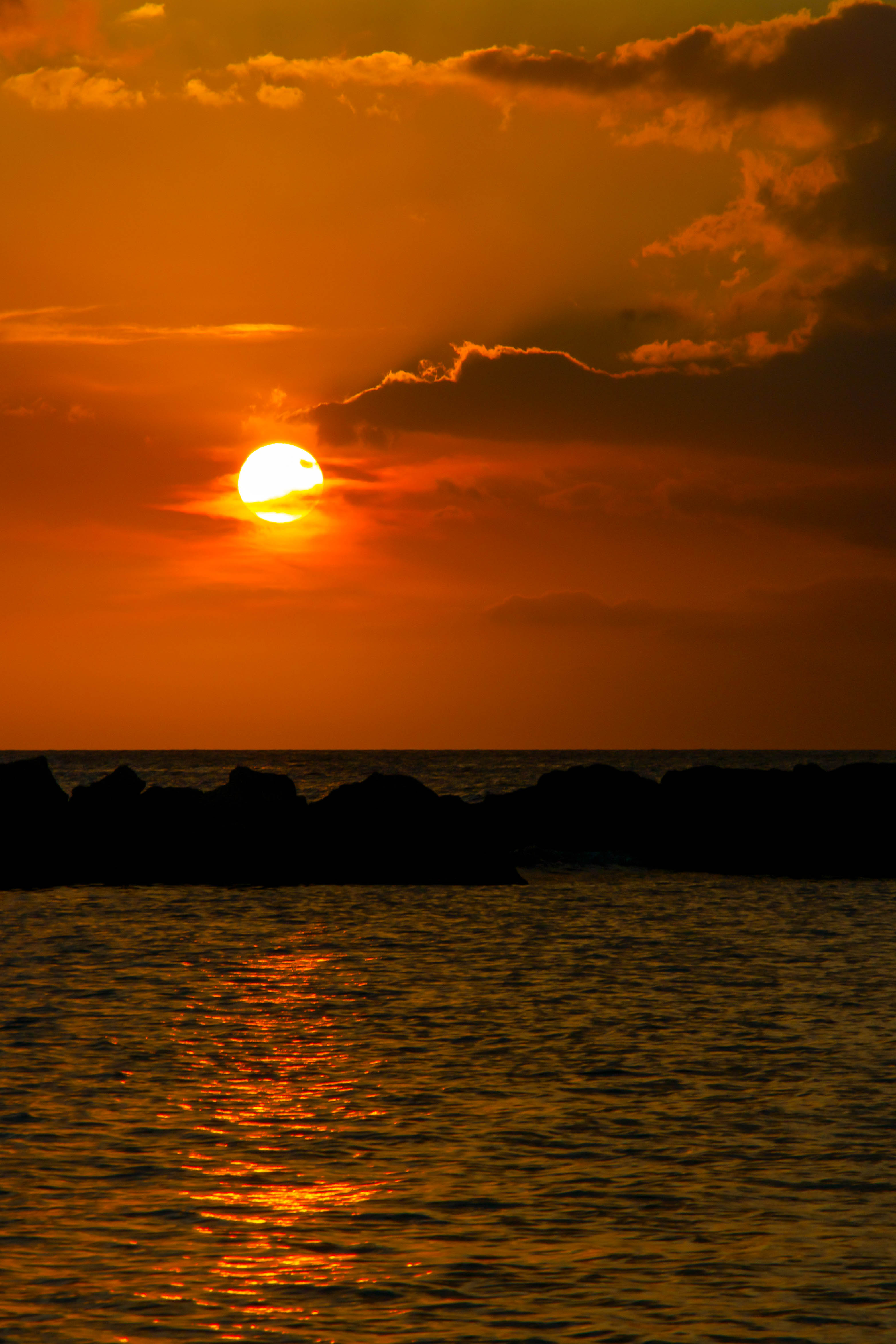 Mambo Beach and nightlife route image