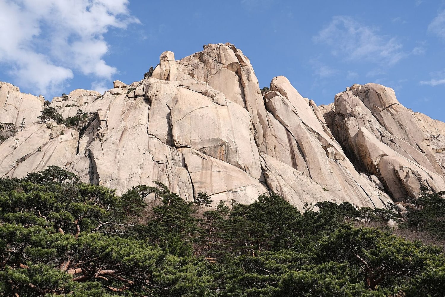 DMZ or Seoraksan（설악산）: Choose a kind of boundary Route Photos